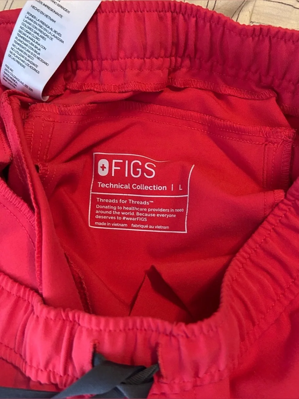 Men’s red hi-vis tansen jogger scrub pants large with reflector strips